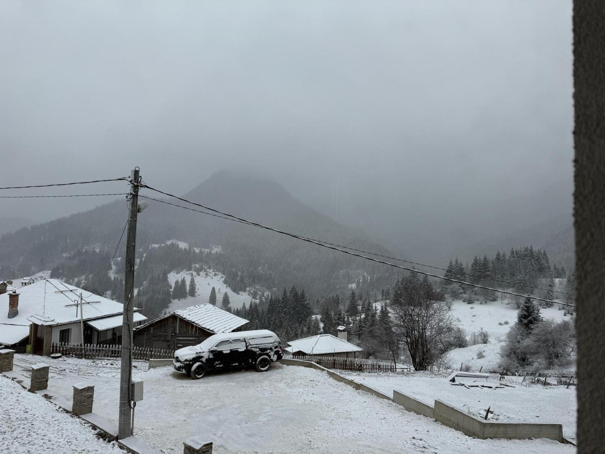 Къща За Гости Меча Стъпка Gela Exteriör bild